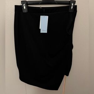 NWT: Soprano Black Form Fitting Skirt